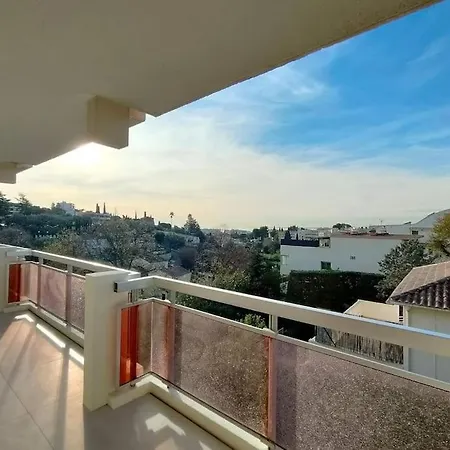 Apartment De Standing Au Calme Vue Mer Antibes